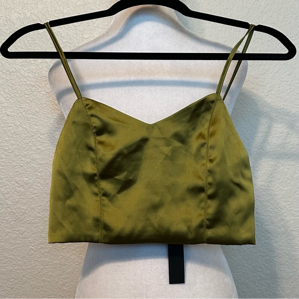 ☀️ NWT House of Harlow 1960 Satin Crop Top - Picture 2 of 3